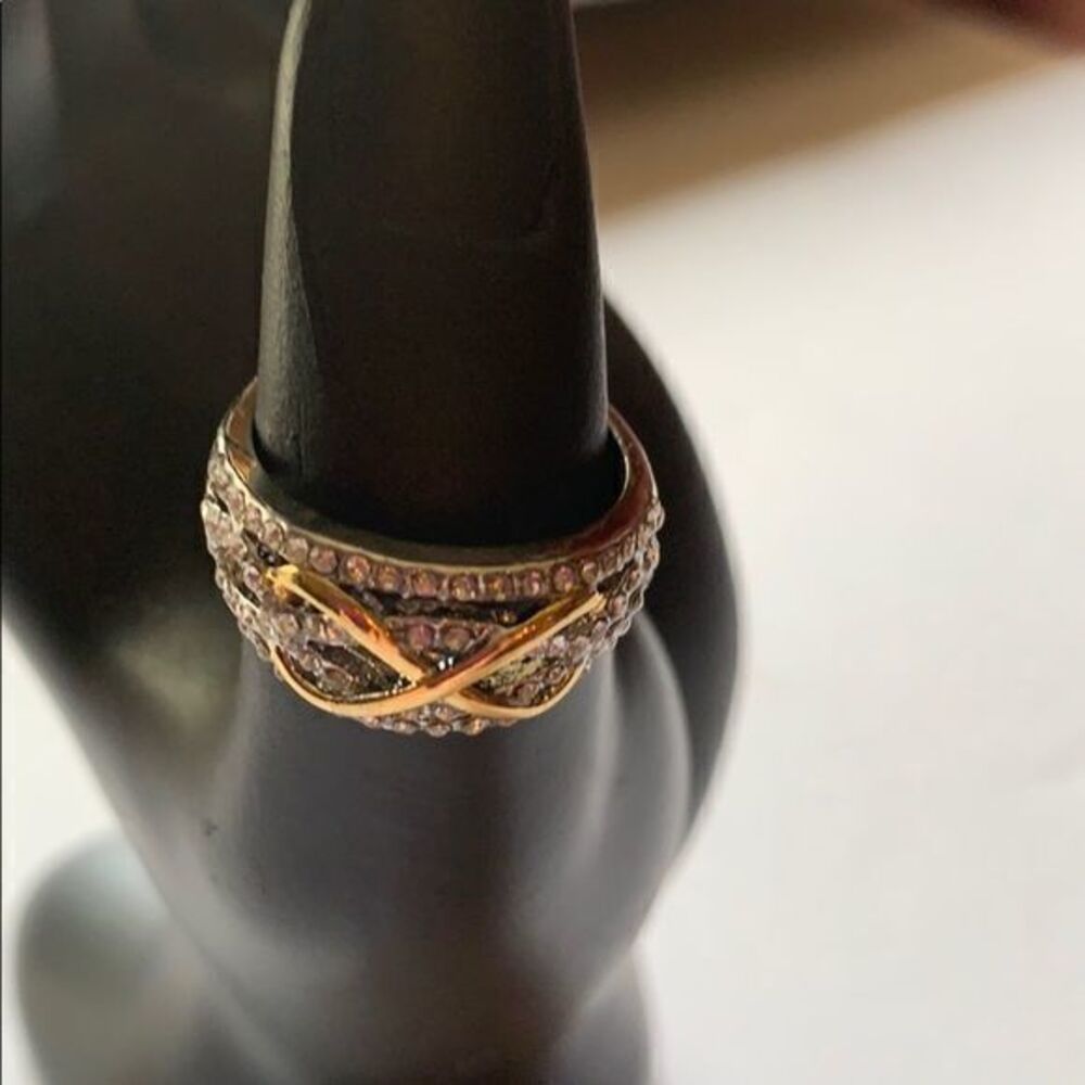 🌟🌟🌟🌟Nwot, Women’s Two-Toned Marriage Ring, S…